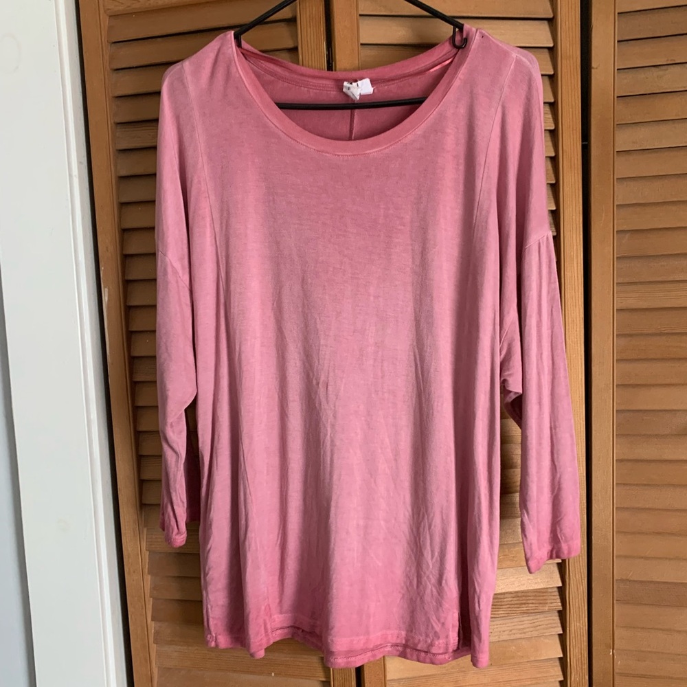Cable and Gauge Women's Pink Top sz L